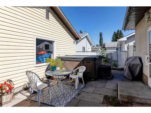 82 Gordon Drive Sw, Calgary, AB - Outdoor With Deck Patio Veranda With Exterior