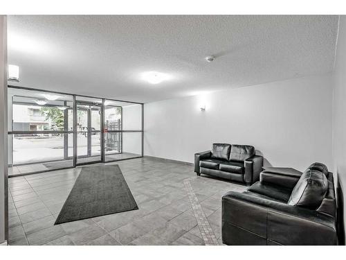 406-1213 13 Avenue Sw, Calgary, AB - Indoor Photo Showing Other Room