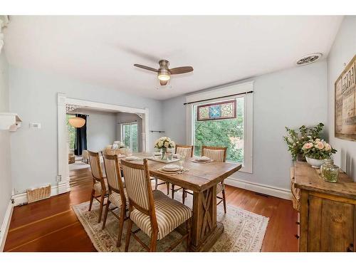 224 1 Avenue Ne, Airdrie, AB - Indoor Photo Showing Dining Room