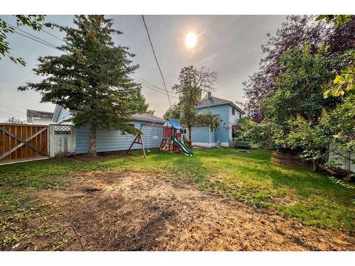 224 1 Avenue Ne, Airdrie, AB - Outdoor