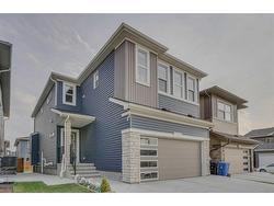 119 Corner Meadows Common NE Calgary, AB T3N 1J8