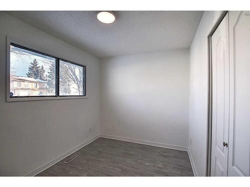 5607 Rundlehorn Drive Ne, Calgary, AB - Indoor Photo Showing Other Room