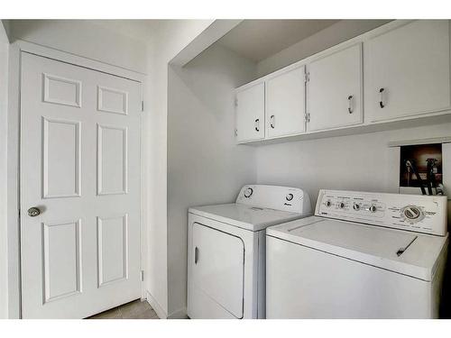 5607 Rundlehorn Drive Ne, Calgary, AB - Indoor Photo Showing Laundry Room