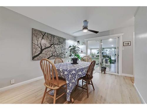 6424 18 Street Se, Calgary, AB - Indoor Photo Showing Dining Room