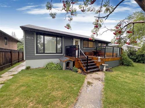 6424 18 Street Se, Calgary, AB - Outdoor With Deck Patio Veranda