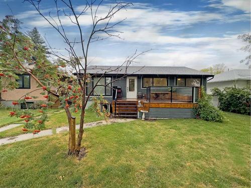 6424 18 Street Se, Calgary, AB - Outdoor With Deck Patio Veranda