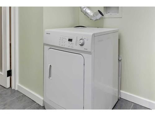 6424 18 Street Se, Calgary, AB - Indoor Photo Showing Laundry Room