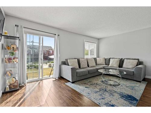 252 Pantego Lane Nw, Calgary, AB - Indoor Photo Showing Living Room