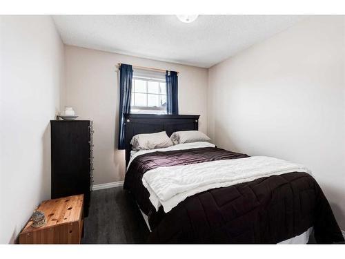 171 Bridlewood Common Sw, Calgary, AB - Indoor Photo Showing Bedroom