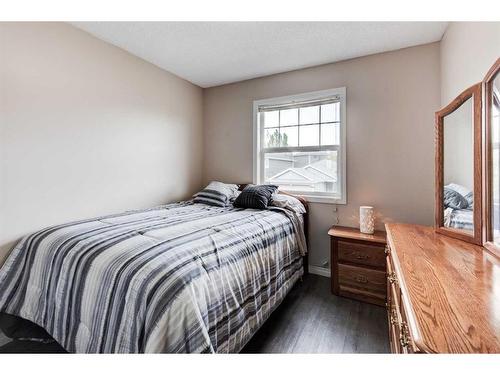 171 Bridlewood Common Sw, Calgary, AB - Indoor Photo Showing Bedroom