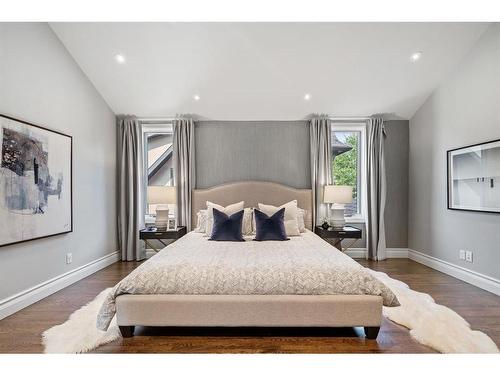 409 Roxboro Road Sw, Calgary, AB - Indoor Photo Showing Bedroom