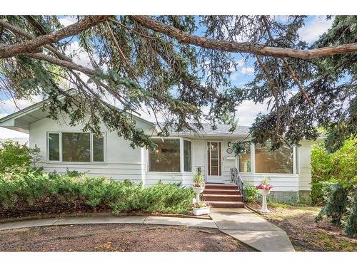 1956 Kelwood Drive Sw, Calgary, AB - Outdoor With Facade