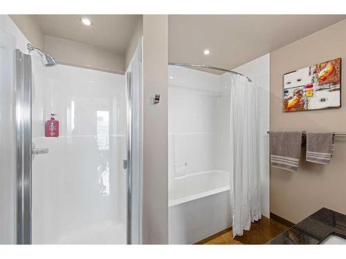 1708-135 13 Avenue Sw, Calgary, AB - Indoor Photo Showing Bathroom