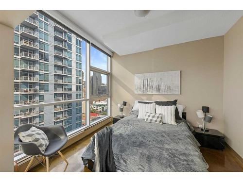 1708-135 13 Avenue Sw, Calgary, AB - Indoor Photo Showing Bedroom