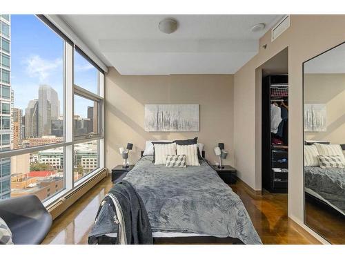 1708-135 13 Avenue Sw, Calgary, AB - Indoor Photo Showing Bedroom