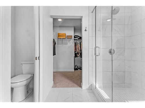 307 Chelsea Passage, Chestermere, AB - Indoor Photo Showing Bathroom