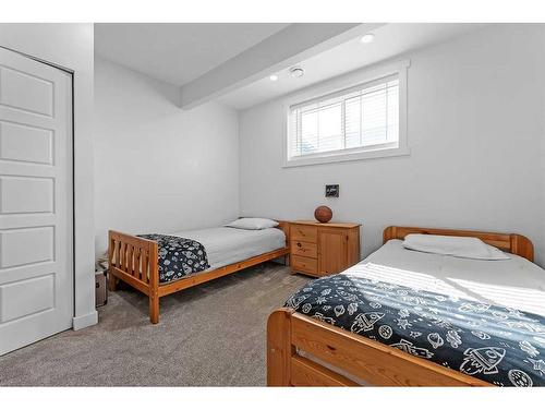 307 Chelsea Passage, Chestermere, AB - Indoor Photo Showing Bedroom