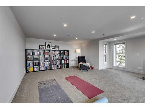 4012 17 Street Sw, Calgary, AB - Indoor Photo Showing Other Room