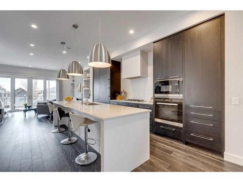 4012 17 Street Sw, Calgary, AB - Indoor Photo Showing Kitchen With Upgraded Kitchen