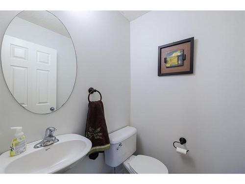 5 Country Village Gate Ne, Calgary, AB - Indoor Photo Showing Bathroom