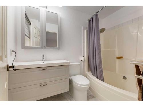 137 Arbour Crest Road Nw, Calgary, AB - Indoor Photo Showing Bathroom