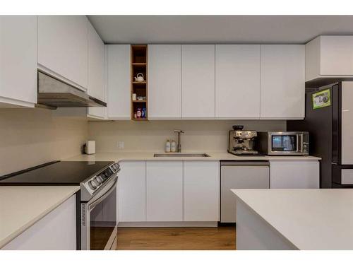 137 Arbour Crest Road Nw, Calgary, AB - Indoor Photo Showing Kitchen