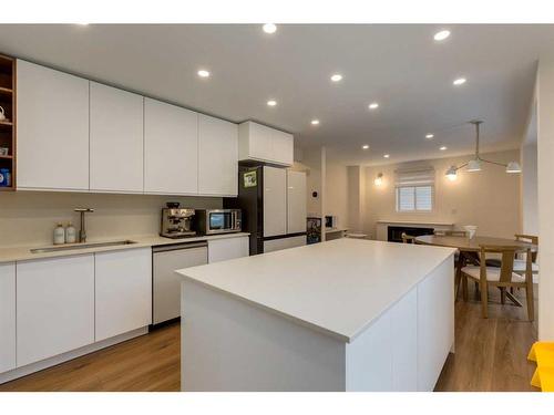 137 Arbour Crest Road Nw, Calgary, AB - Indoor Photo Showing Kitchen