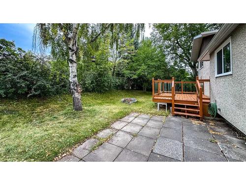 3715 Valdes Place Nw, Calgary, AB - Outdoor