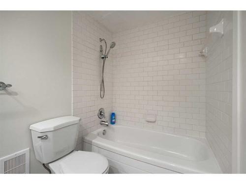 801-1323 15 Avenue Sw, Calgary, AB - Indoor Photo Showing Bathroom