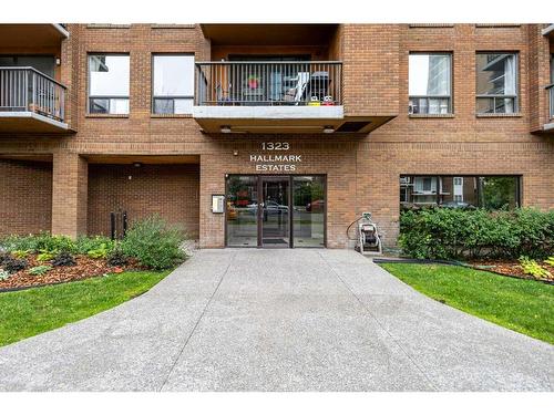 801-1323 15 Avenue Sw, Calgary, AB - Outdoor With Balcony