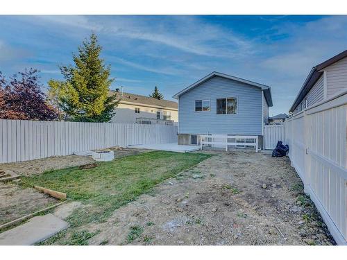 7994 Laguna Way Ne, Calgary, AB - Outdoor