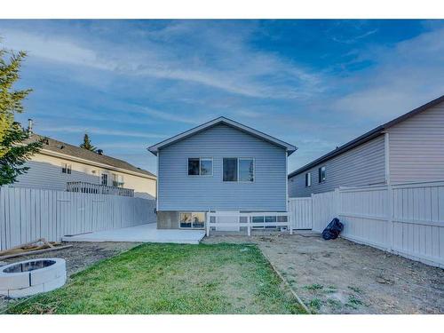 7994 Laguna Way Ne, Calgary, AB - Outdoor