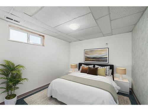 2407 37 Street Se, Calgary, AB - Indoor Photo Showing Bedroom