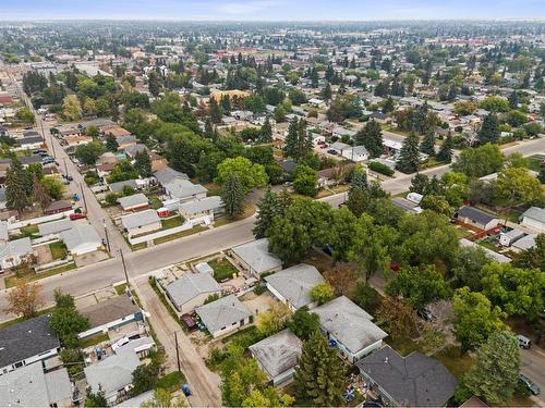 2407 37 Street Se, Calgary, AB - Outdoor With View