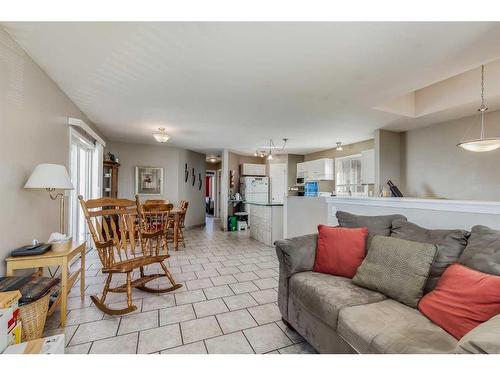 108 Martinglen Mews Ne, Calgary, AB - Indoor Photo Showing Living Room