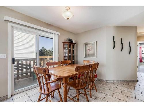 108 Martinglen Mews Ne, Calgary, AB - Indoor Photo Showing Dining Room