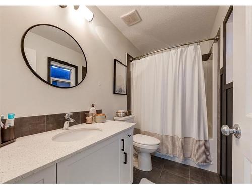 11 Seton Gardens Se, Calgary, AB - Indoor Photo Showing Bathroom