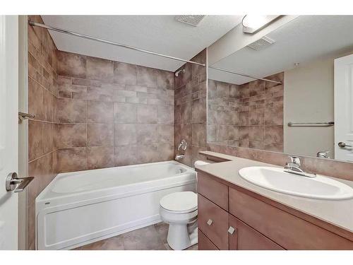 213-30 Cranfield Link Se, Calgary, AB - Indoor Photo Showing Bathroom