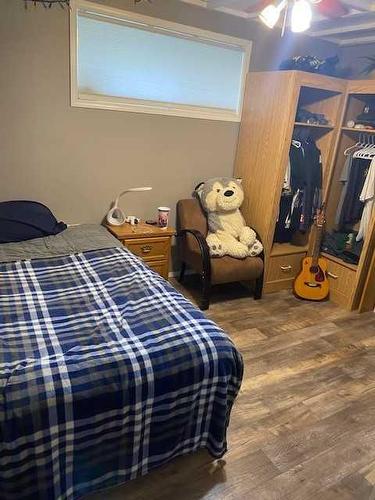 1103 Castledykes Court, Carstairs, AB - Indoor Photo Showing Bedroom