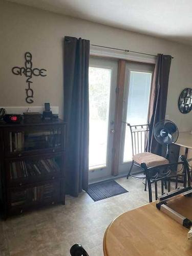 1103 Castledykes Court, Carstairs, AB - Indoor Photo Showing Other Room