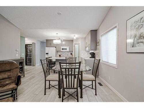 99 Chaparral Point Se, Calgary, AB - Indoor Photo Showing Dining Room