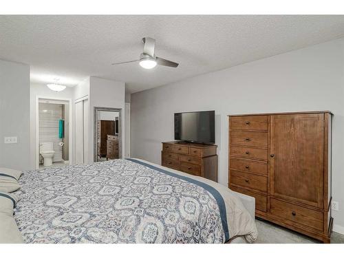 99 Chaparral Point Se, Calgary, AB - Indoor Photo Showing Bedroom