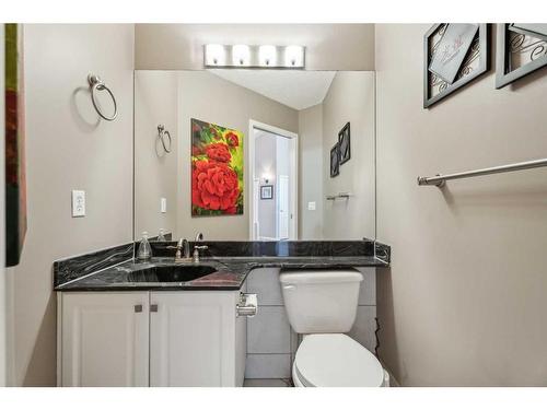 82 Gleneagles Close, Cochrane, AB - Indoor Photo Showing Bathroom