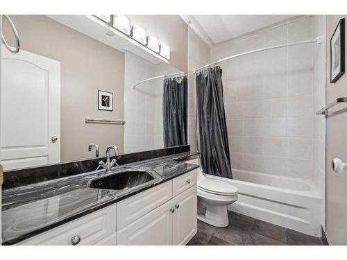 82 Gleneagles Close, Cochrane, AB - Indoor Photo Showing Bathroom