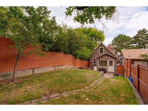 3819 Parkhill Street Sw, Calgary, AB - Outdoor