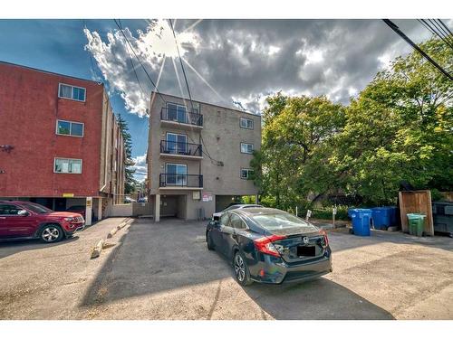 202-1908 11 Avenue Sw, Calgary, AB - Outdoor