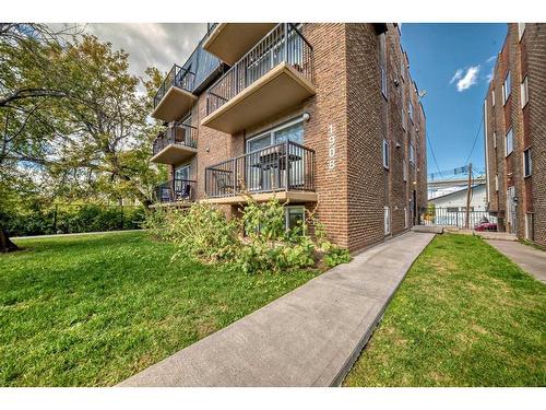 202-1908 11 Avenue Sw, Calgary, AB - Outdoor With Balcony