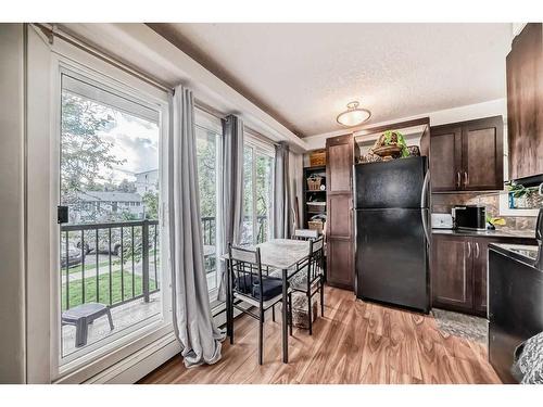 202-1908 11 Avenue Sw, Calgary, AB - Indoor