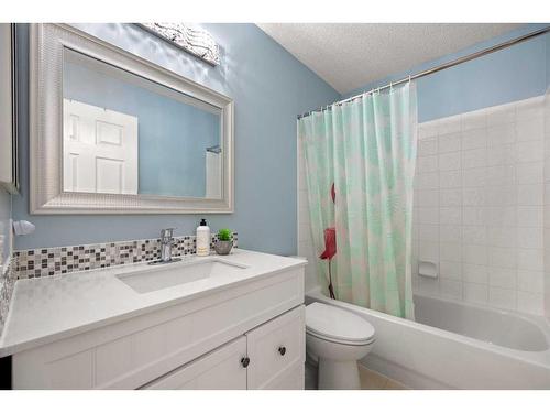 152 Chaparral Crescent Se, Calgary, AB - Indoor Photo Showing Bathroom