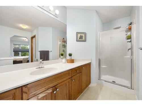 152 Chaparral Crescent Se, Calgary, AB - Indoor Photo Showing Bathroom